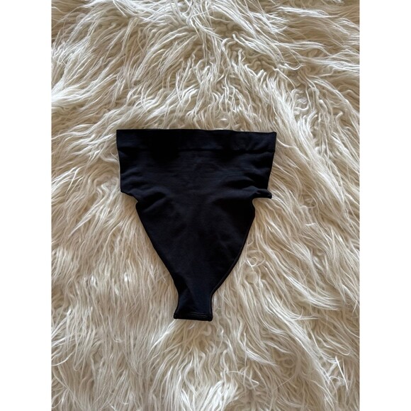 Skims Seamless Sculpt Mid Waist Thong Onyx Size XS - Picture 1 of 5